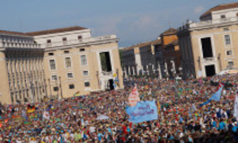 40.000 Ministranten auf dem Petersplatz in Rom.