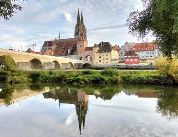 Steinerne Brücke und Altstadt von Regensburg